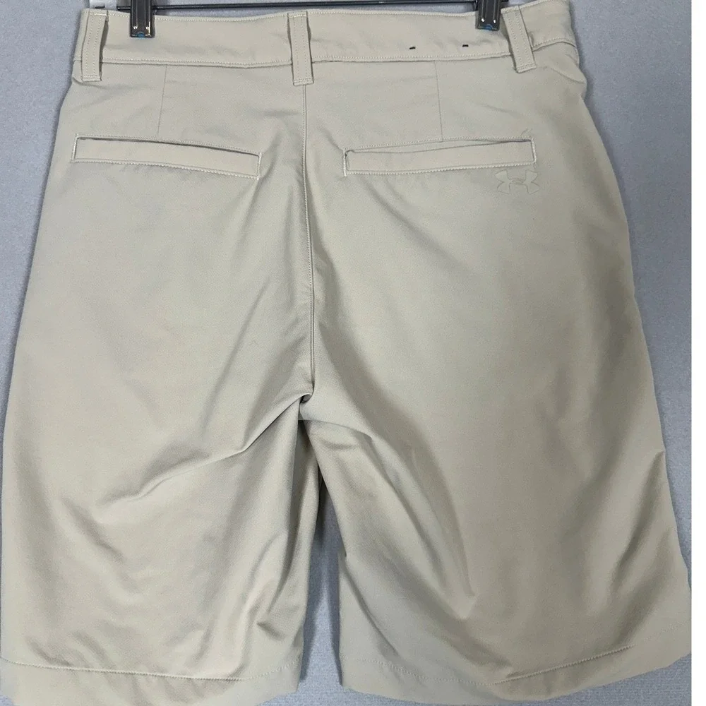 Under Armour Shorts Mens 30 Tan Beige Golf Chinos Flat Front Casual Golfing Logo